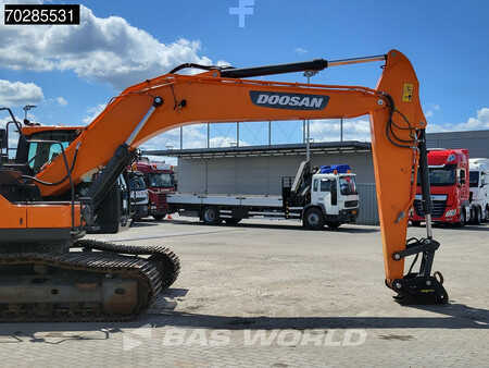 Pelles sur chenilles 2021 Doosan DX225 LC-5 3 BUCKETS (8)