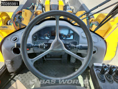 Carregadeira de rodas 2012 Volvo L350 F CDC - 3TH FUNCTION (32)