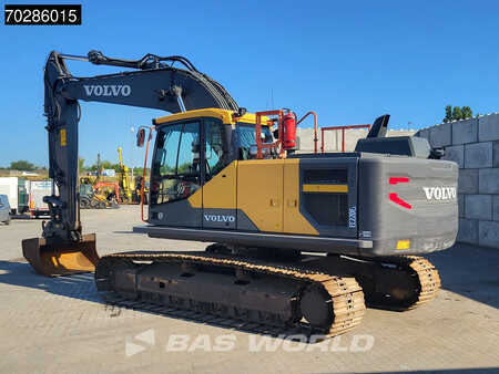 Kettenbagger 2017 Volvo EC220 E L (2)