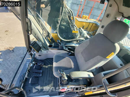 Kettenbagger 2017 Volvo EC220 E L (30)