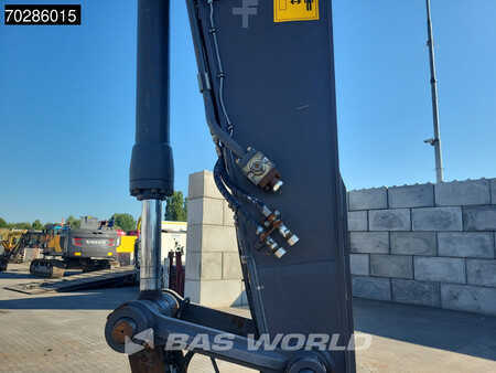 Kettenbagger 2017 Volvo EC220 E L (8)