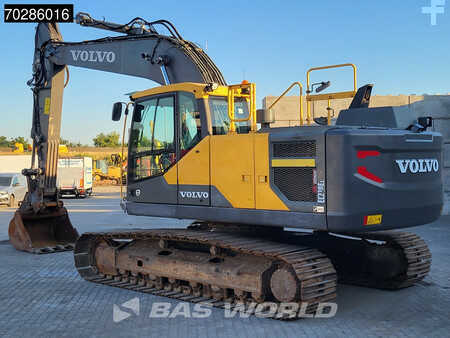 Kettenbagger 2016 Volvo EC220 E L (2)