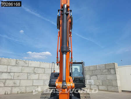 Excavadoras de cadenas 2025 Hitachi ZX220 LC-5G ISUZU ENGINE (10)