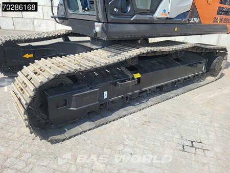 Excavadoras de cadenas 2025 Hitachi ZX220 LC-5G ISUZU ENGINE (28)