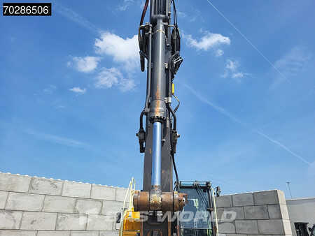 Kettenbagger 2019 Volvo EC220 E L (10)