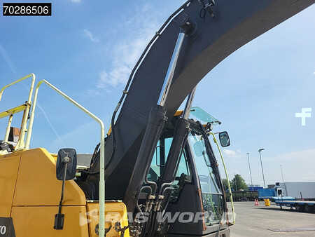 Kettenbagger 2019 Volvo EC220 E L (9)