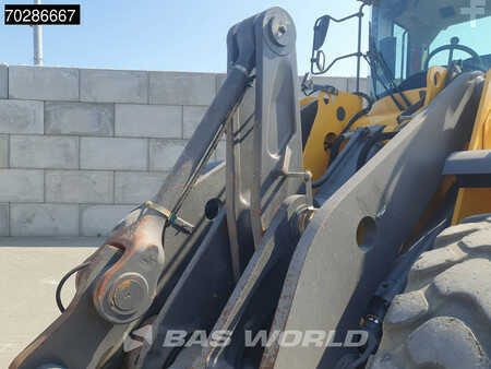 Kolové nakladače 2015 Volvo L120 H GERMAN MACHINE (12)