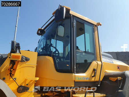 Kolové nakladače 2015 Volvo L120 H GERMAN MACHINE (20)