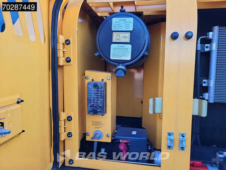 Telakaivinkoneet  2025 Hyundai R215 L (23)