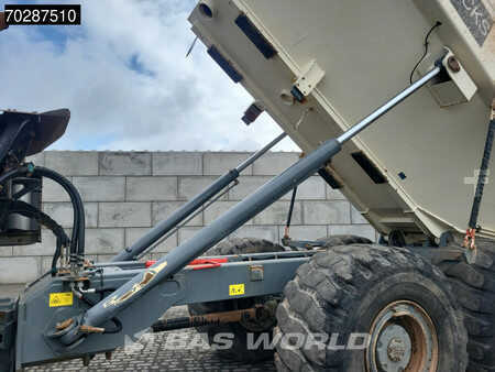 Nivelohjatut dumpperit 2021 Terex TA300 (12)