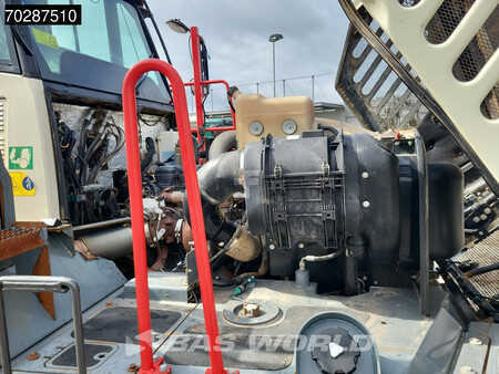 Nivelohjatut dumpperit 2021 Terex TA300 (16)