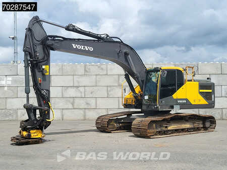 Korečková rýpadla 2015 Volvo EC250 E L (2)