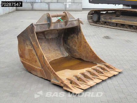 Korečková rýpadla 2015 Volvo EC250 E L (26)