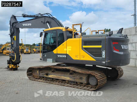 Korečková rýpadla 2015 Volvo EC250 E L (3)