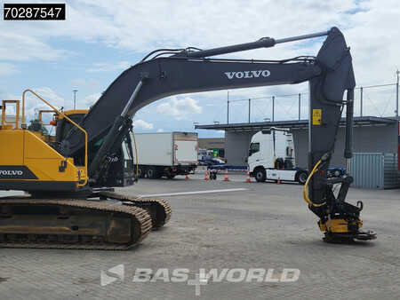 Korečková rýpadla 2015 Volvo EC250 E L (8)