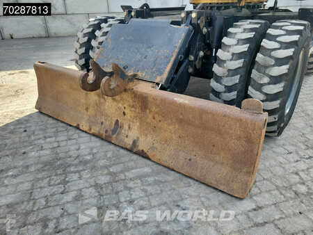 Escavadora de rodas 2007 Caterpillar M313 D OUTRIGGERS + BLADE (27)