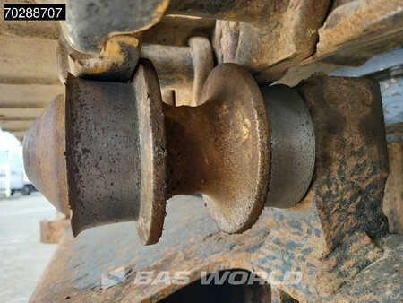 Escavadora de rastos 2016 Komatsu PC210LC-10 (25)