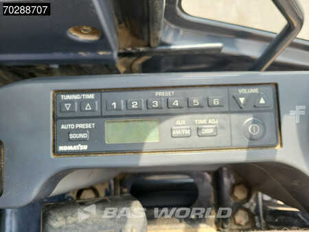 Escavadora de rastos 2016 Komatsu PC210LC-10 (38)