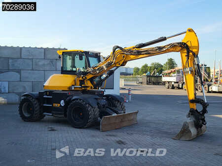 Mobilní bagry 2017 JCB HD110W T4F HYDRADIG (7)