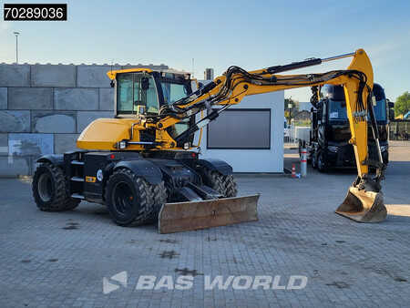 Mobilní bagry 2017 JCB HD110W T4F HYDRADIG (8)