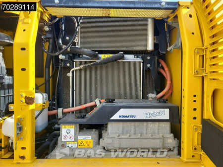 Korečková rýpadla 2016 Komatsu HB215 LC -2 (26)