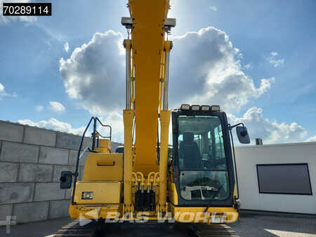 Korečková rýpadla 2016 Komatsu HB215 LC -2 (8)