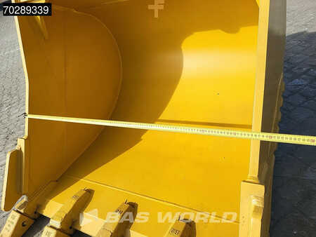 Beltegraver 2025 Caterpillar 320 D3 GC (11)