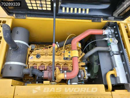 Beltegraver 2025 Caterpillar 320 D3 GC (16)