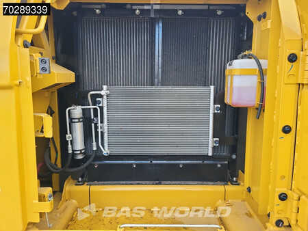 Beltegraver 2025 Caterpillar 320 D3 GC (18)