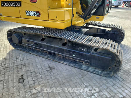 Beltegraver 2025 Caterpillar 320 D3 GC (22)