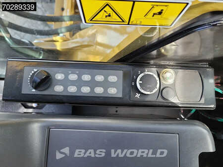 Beltegraver 2025 Caterpillar 320 D3 GC (31)