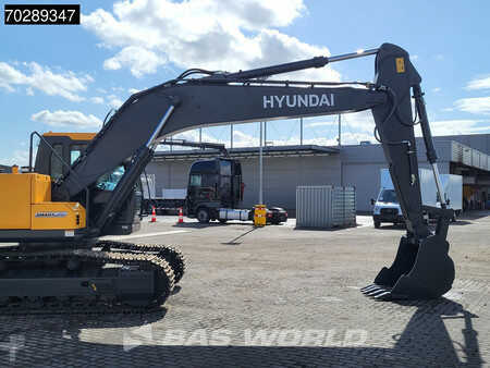 Hyundai R210