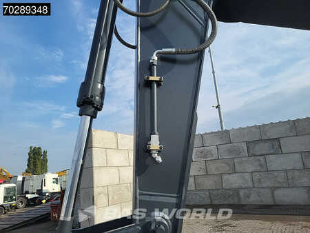 Koparki gąsienicowe 2025 Hyundai R210 (11)