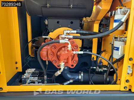 Koparki gąsienicowe 2025 Hyundai R210 (20)