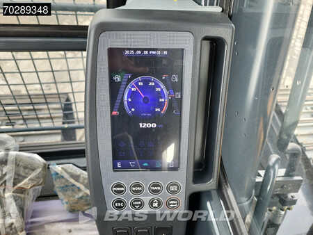 Koparki gąsienicowe 2025 Hyundai R210 (33)