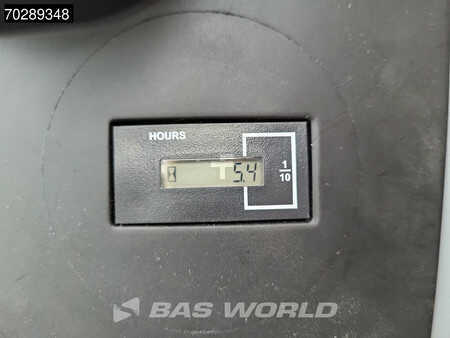 Koparki gąsienicowe 2025 Hyundai R210 (37)