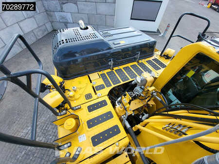 Hydraulic Excavators 2022 Komatsu PC290 LC-11E0 ROTOTILT - 2 BUCKETS (26)