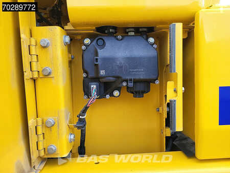 Hydraulic Excavators 2022 Komatsu PC290 LC-11E0 ROTOTILT - 2 BUCKETS (33)