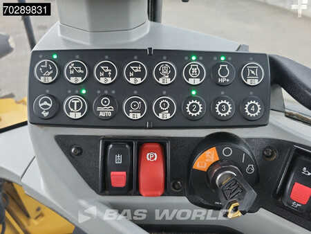 Carregadeira de rodas 2020 Caterpillar 926 M (32)
