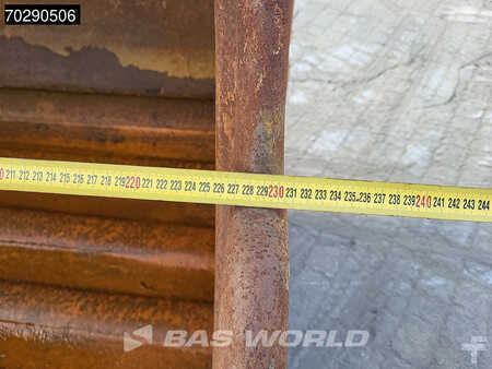 Hydraulic Excavators 2012 Caterpillar 390 D L (12)