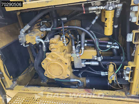 Hydraulic Excavators 2012 Caterpillar 390 D L (16)