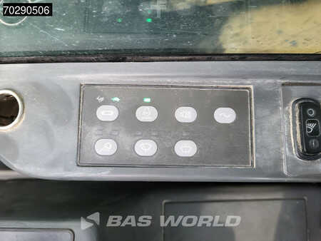 Hydraulic Excavators 2012 Caterpillar 390 D L (35)