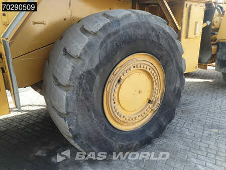 Ładowarki kołowe 2002 Caterpillar 988 G (26)