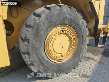 Ładowarki kołowe 2002 Caterpillar 988 G (28)