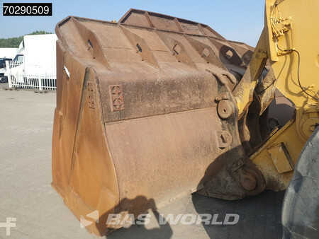 Ładowarki kołowe 2002 Caterpillar 988 G (8)