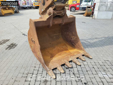 Hydraulic Excavators 2015 Komatsu PC240 LC-10 (13)