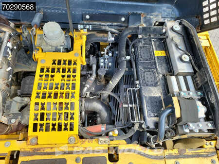 Hydraulic Excavators 2015 Komatsu PC240 LC-10 (21)