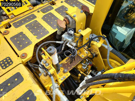 Hydraulic Excavators 2015 Komatsu PC240 LC-10 (22)