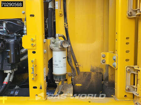 Hydraulic Excavators 2015 Komatsu PC240 LC-10 (24)