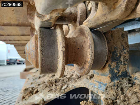 Hydraulic Excavators 2015 Komatsu PC240 LC-10 (31)